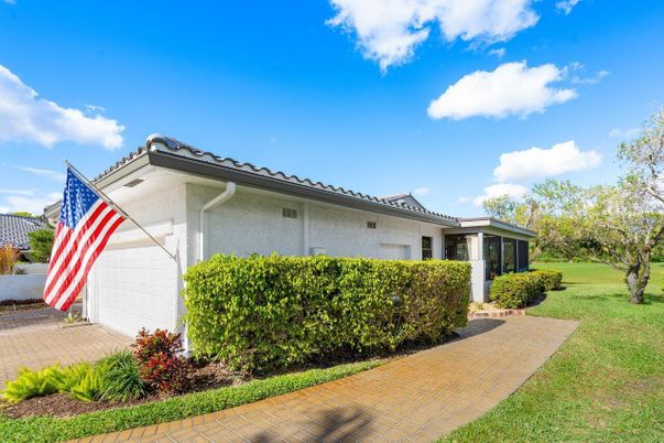Backyard, Detached Garage, Exterior