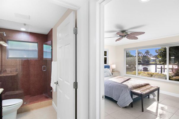 Bathroom, Bedroom, Glass Shower, Interior, Recessed Lighting, Water