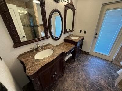 Bathroom, Dual Sink Vanities, Interior
