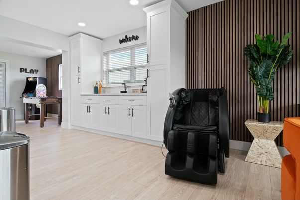 Interior, Recessed Lighting, Wood Texture Flooring