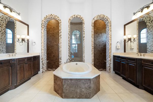 Bathroom, Dual Sink Vanities, Interior