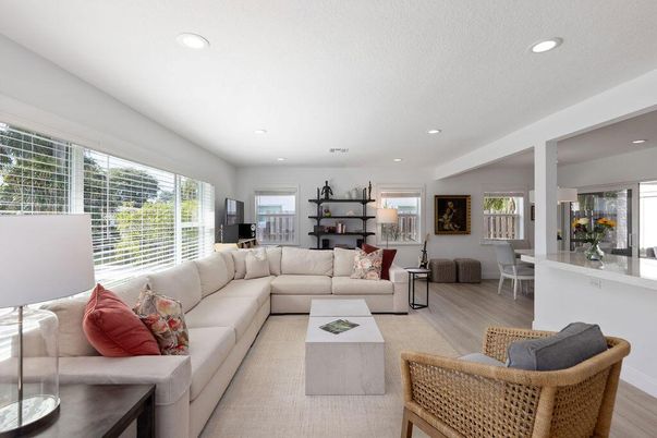 Dining room, Interior, Living room, Recessed Lighting, Wood Texture Flooring