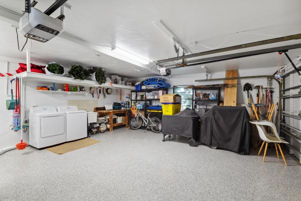 Garage, Interior, Utility Closets, Washer