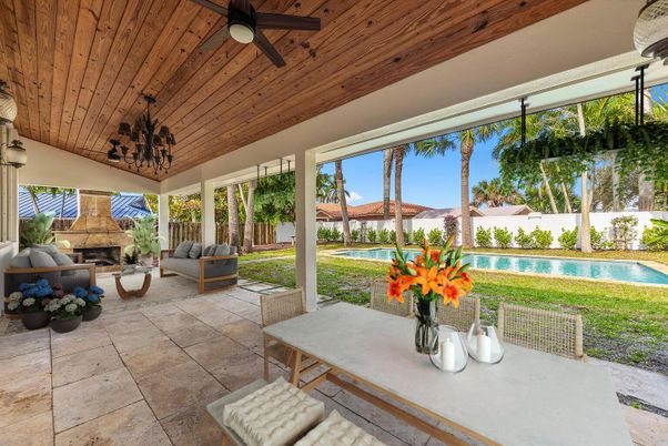 Exterior, Fireplace, Pool
