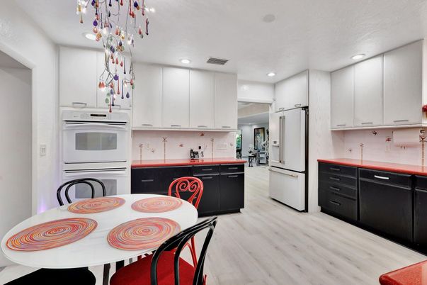 Dining room, Interior, Kitchen, Pendant Lights, Recessed Lighting, Wood Texture Flooring