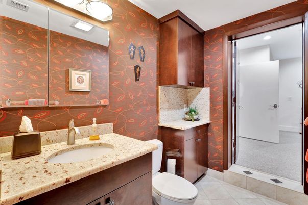 Bathroom, Interior, Recessed Lighting