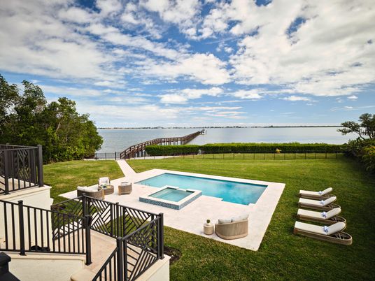 Exterior, Pool, Water