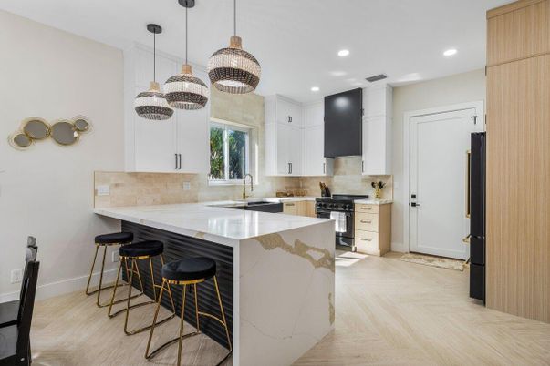 Interior, Kitchen, Pendant Lights, Recessed Lighting, Wood Texture Flooring