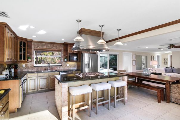 Interior, Kitchen, Pendant Lights, Recessed Lighting, Stainless Steel Appliances