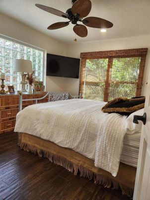 Bedroom, Interior, Recessed Lighting, Wood Texture Flooring
