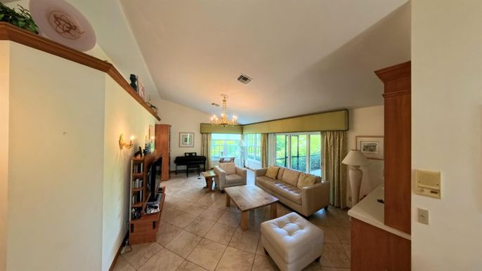 Chandelier, Interior, Living room