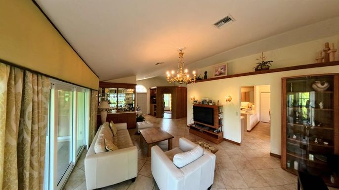 Chandelier, Interior, Living room