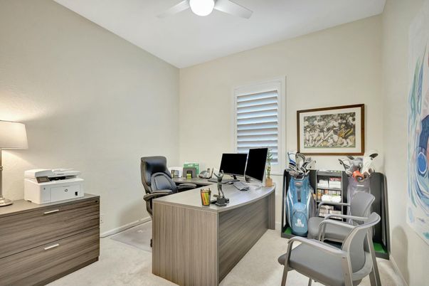 Home Office, Interior