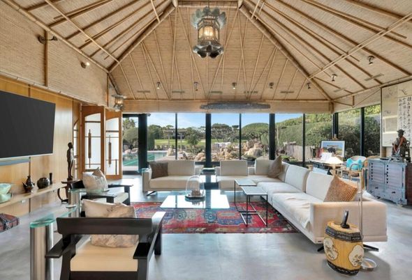 Interior, Living room, Pendant Lights, Wooden Beams, Wooden Ceilings, Wooden Walls