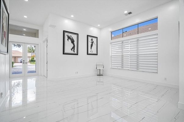 Empty room, Interior, Marble, Recessed Lighting