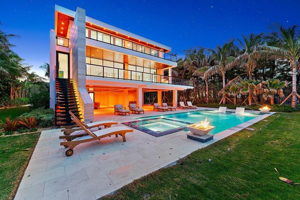 Backyard, Exterior, Pool