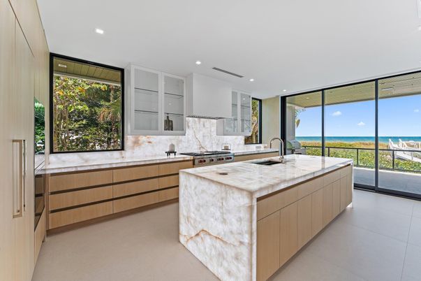 Interior, Kitchen, Recessed Lighting, Water