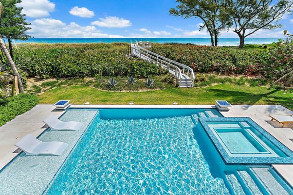 Exterior, Pool, Water