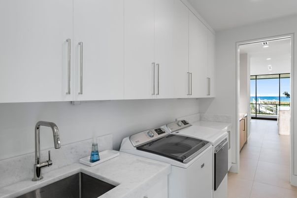 Interior, Recessed Lighting, Washer