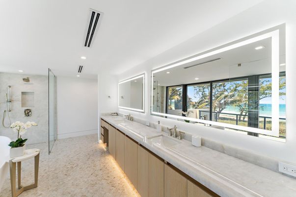 Bathroom, Dual Sink Vanities, Interior, Recessed Lighting
