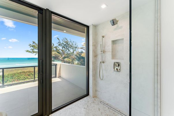 Bathroom, Interior, Recessed Lighting, Water