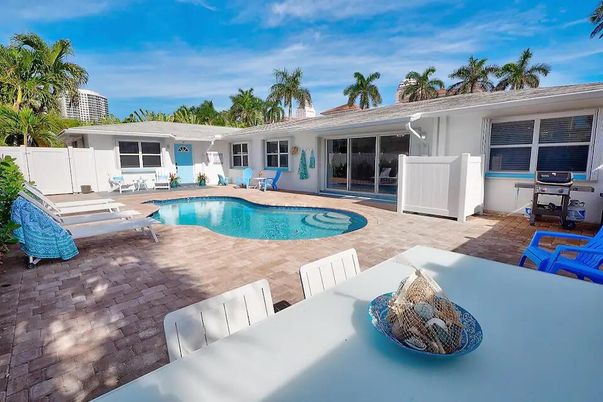 Exterior, Pool, Water
