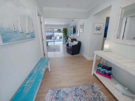 Interior, Recessed Lighting, Wood Texture Flooring