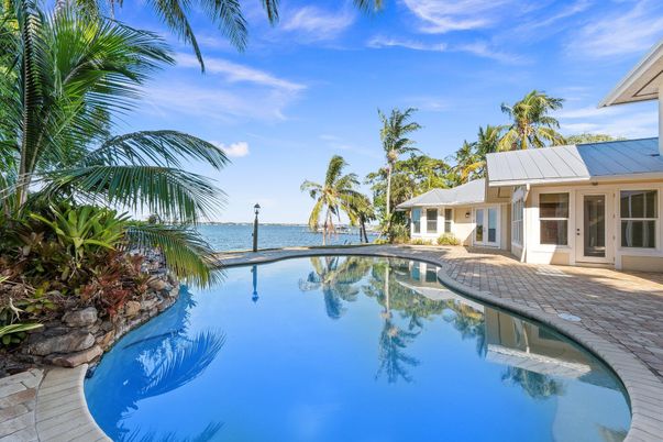 Exterior, Pool, Water