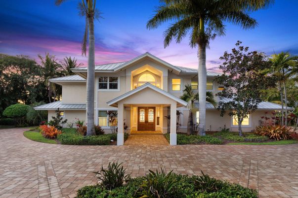 Exterior, Facade, Spanish Mediterranean
