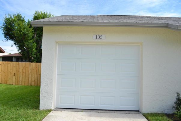 Detached Garage, Exterior