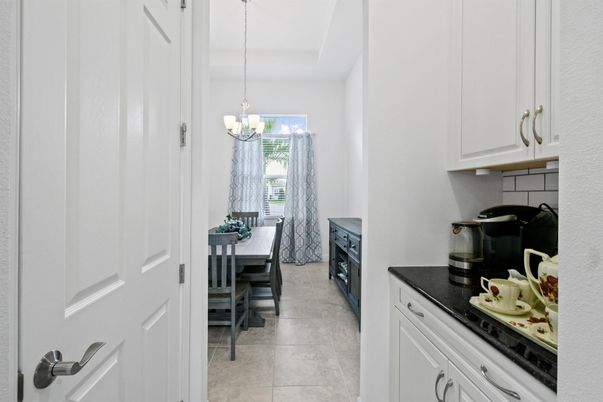 Dining room, Interior, Pendant Lights