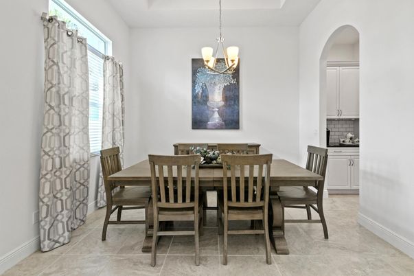 Chandelier, Dining room, Interior, Pendant Lights