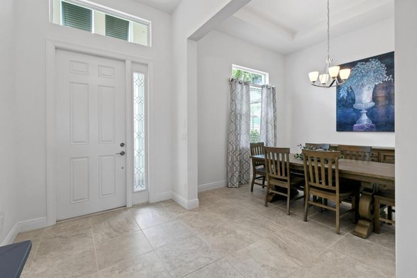 Chandelier, Dining room, Interior, Pendant Lights
