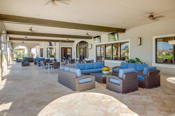 Dining room, Exterior