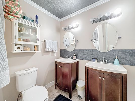 Bathroom, Dual Sink Vanities, Interior