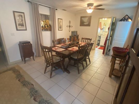 Dining room, Interior