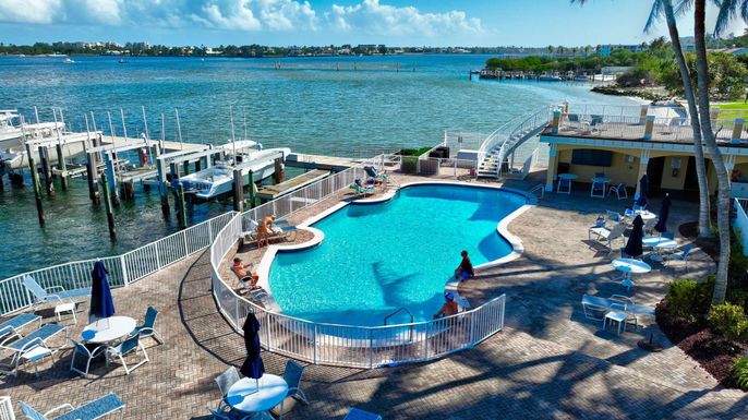 Exterior, Lake, Pool