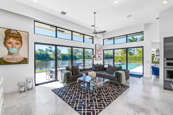 Interior, Living room, Marble, Pendant Lights, Recessed Lighting, Water