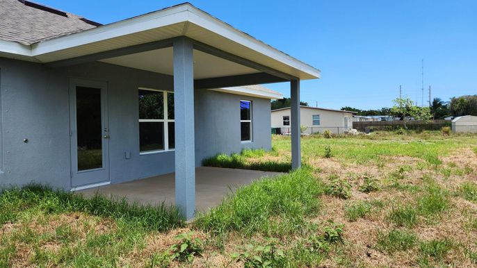 Backyard, Exterior
