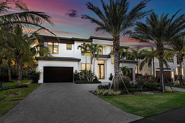 Attached, Exterior, Facade, Spanish Mediterranean