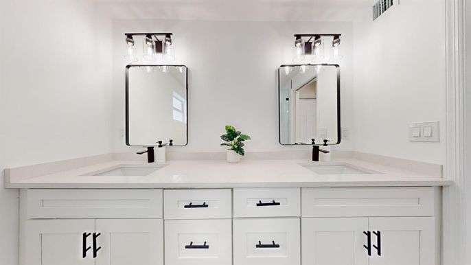 Bathroom, Dual Sink Vanities, Interior