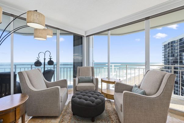 Interior, Living room, Sun Room, Water