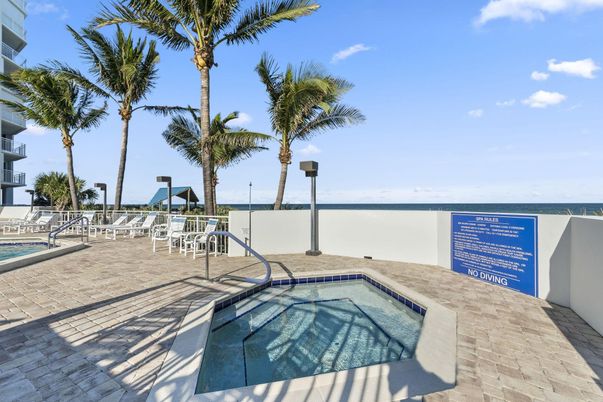 Exterior, Pool, Water