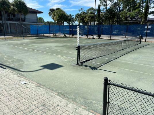 Exterior, Tennis Courts