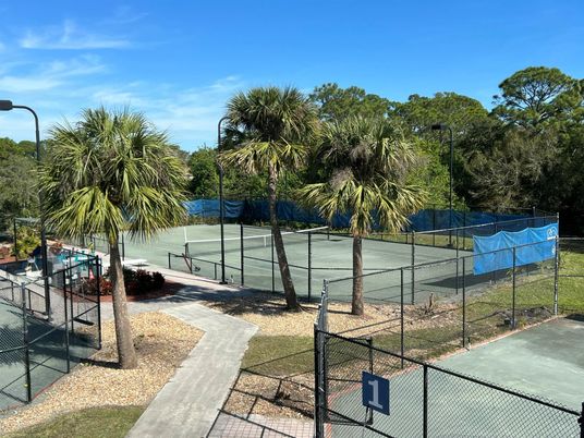 Exterior, Tennis Courts