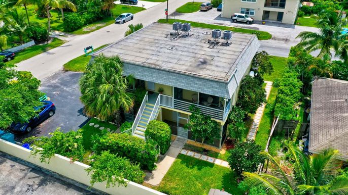 Exterior, Drone