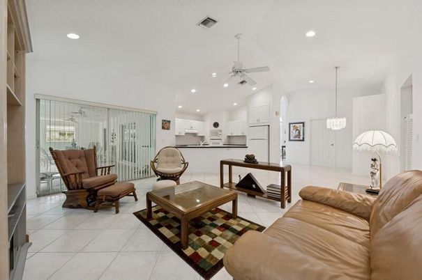 Chandelier, Interior, Kitchen, Living room, Pendant Lights, Recessed Lighting