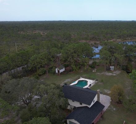 Exterior, Drone