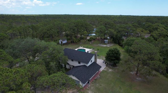 Exterior, Drone
