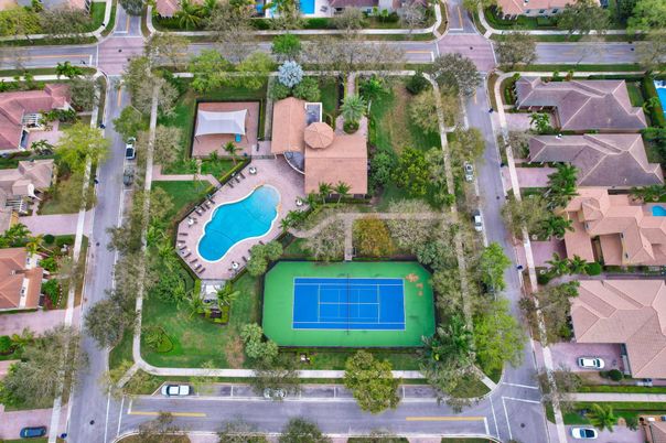 Exterior, Drone